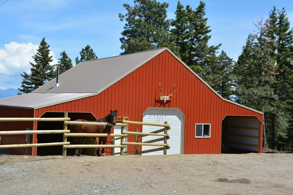 barn-horse-hh-custom-buildings